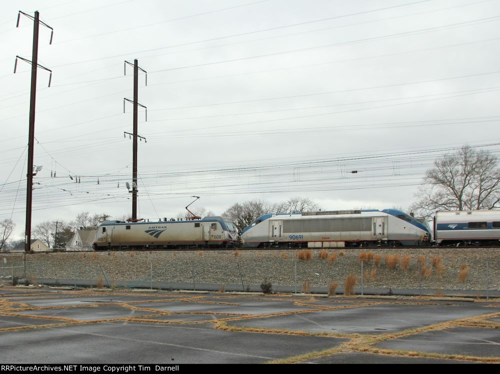 AMTK 90691, 608 on train 43